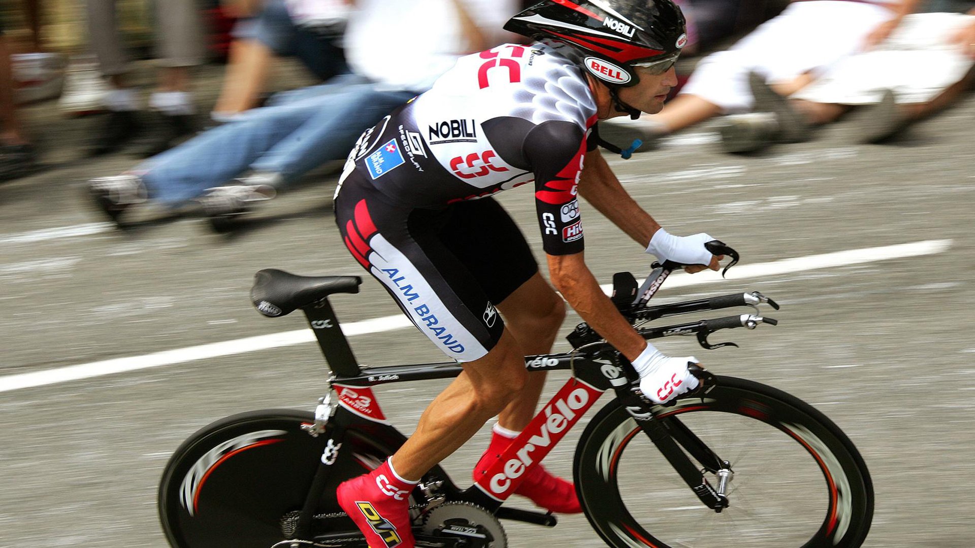 ky体育平台-哈维·西蒙斯转会至巴黎圣日耳曼，哈维梅西